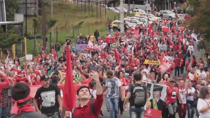 Demonstracje za i przeciwko zwolnieniu z więzienia byłego prezydenta Brazylii