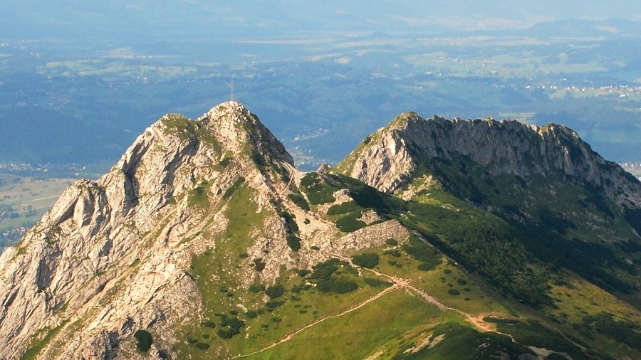 Giewont w Tatrach. Fot. Wikipedia / Hubert Waguła.