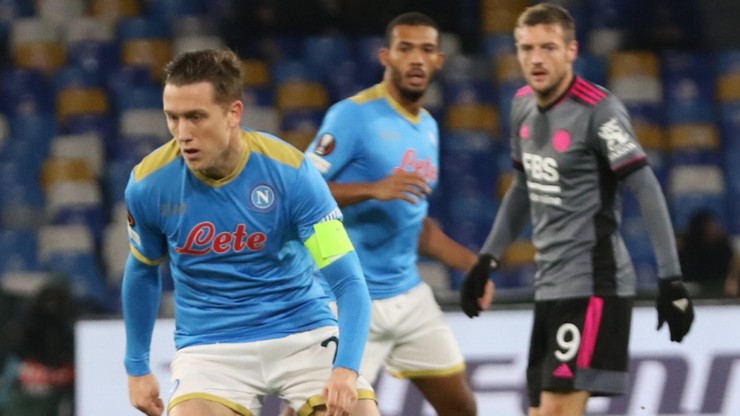 Piotr Zieliński miał problemy z oddychaniem. Zszedł z boiska w meczu Napoli - Empoli