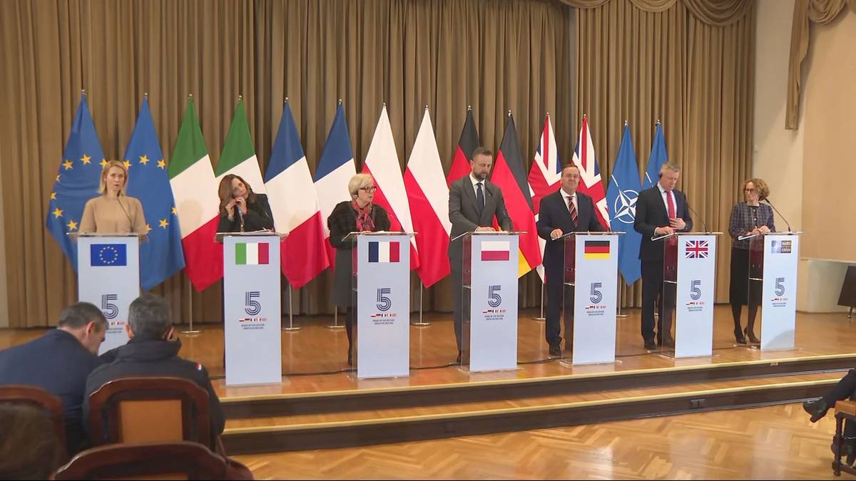 "Europa się obudziła". Szef MON na szczycie grupy E5
