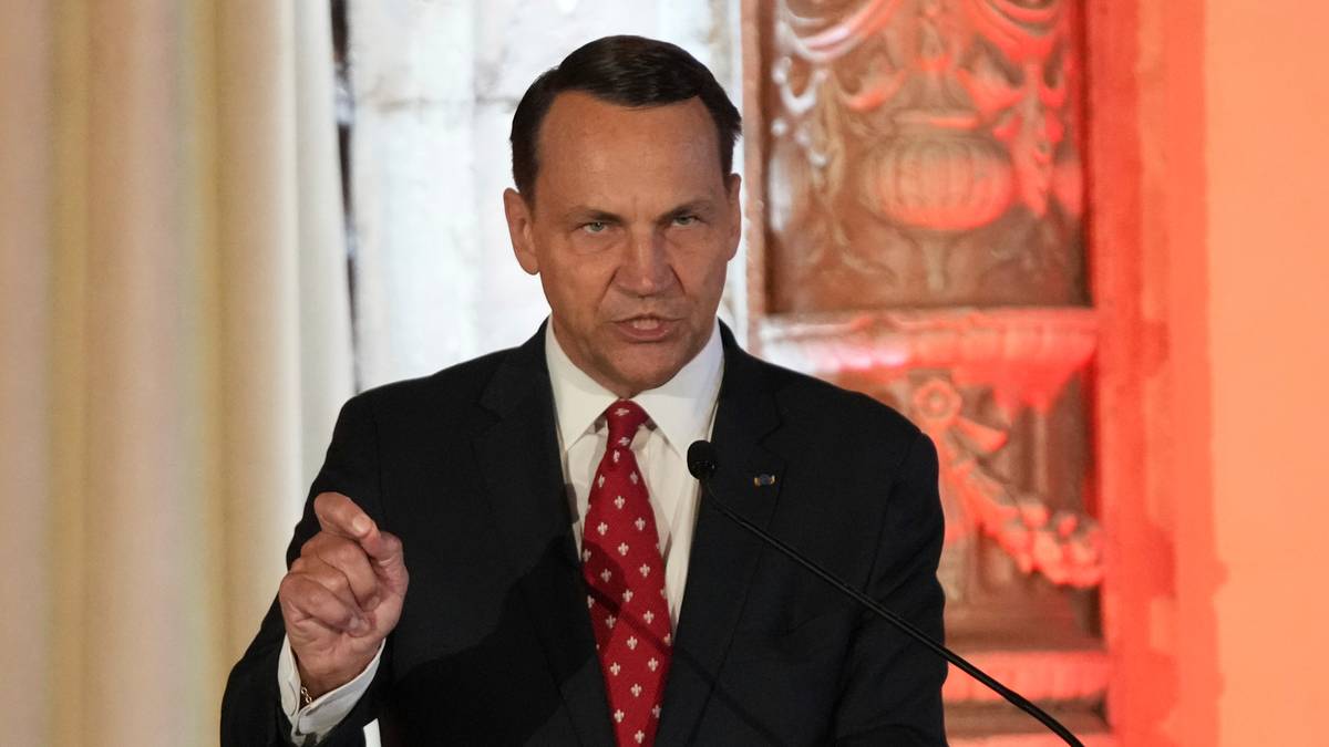 Seria spotkań Sikorskiego w Waszyngtonie. W tle wojna w Ukrainie