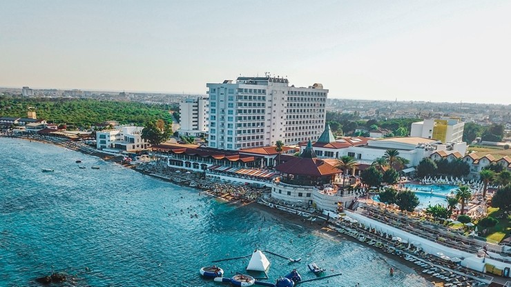 Polscy turyści objęci kwarantanną w hotelu na Cyprze Północnym