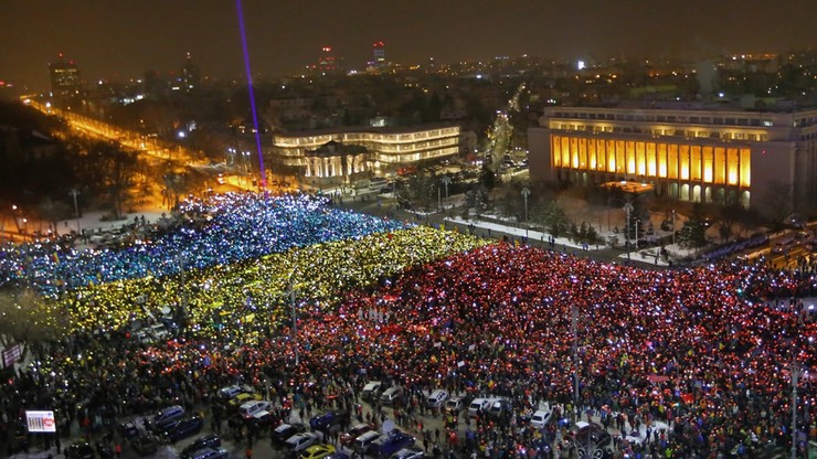 Rumuni chcą dymisji rządu. Dziesiątki tysięcy ludzi na demonstracjach