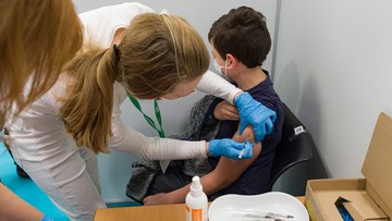 Ruszają szczepienia przeciw COVID-19 dzieci w wieku od 5 do 11 lat
