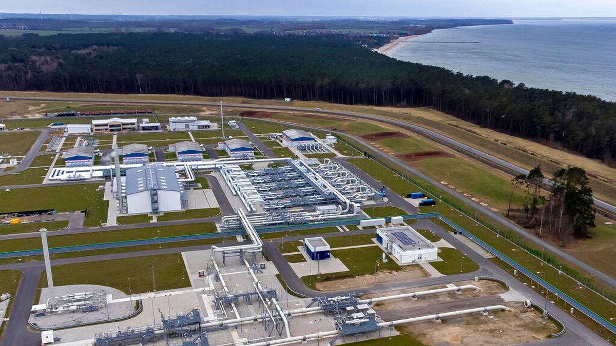 Komisja Europejska grozi sankcjami na Nord Stream 2. Jest odpowiedź