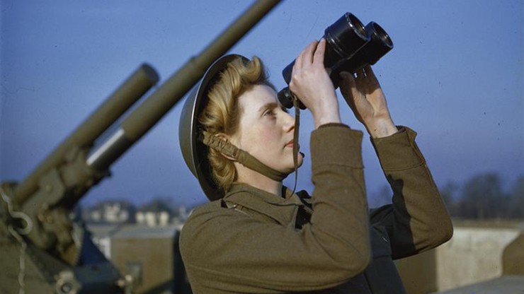 Zdjęcia z II Wojny Światowej w kolorze. Część fotografii była nieznana