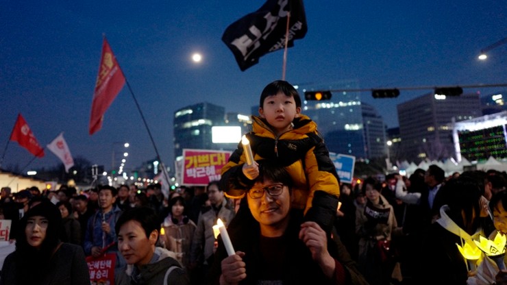 Korea Płd.: manifestacje za i przeciw impeachmentowi prezydent Park