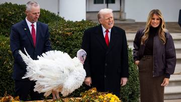 Trump uderzył w Bidena, ułaskawiając indyki. 