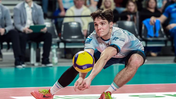 Rozgrywający - Mateusz Maciejewicz