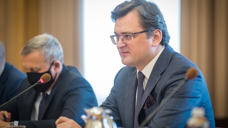 Szef ukraińskiego MSZ jedzie do siedziby NATO na rozmowy o zaostrzonej sytuacji na granicy z Rosją