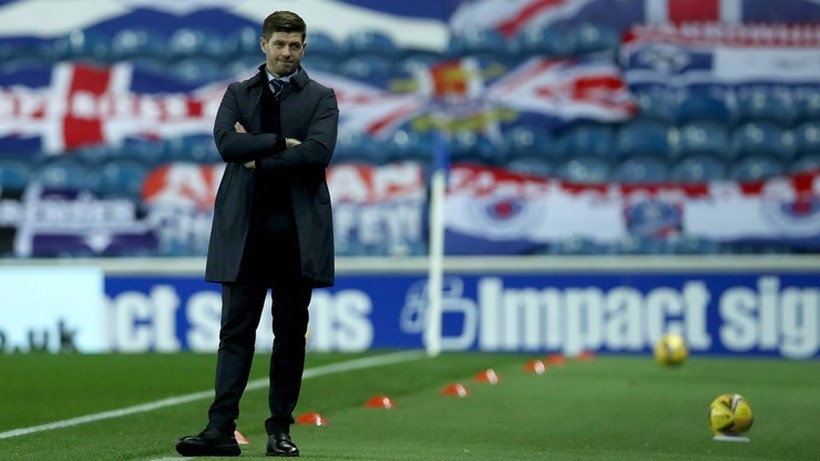 Premier League: Steven Gerrard zakażony koronawirusem