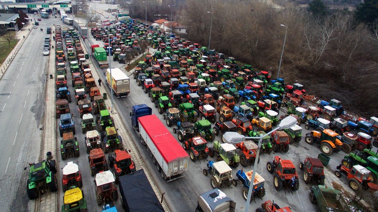 Grecja: Rolnicy zablokowali drogi, protestują przeciwko reformie emerytalnej