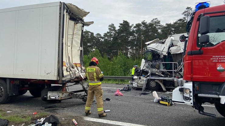 Zderzenie czterech ciężarówek na autostradzie A4. Zginął jeden z kierowców