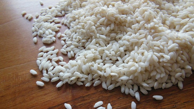 Plastik we wszystkich próbkach ryżu. Badanie naukowców z Australii