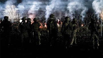 Kryzys na granicy z Białorusią. Żaryn: migranci budują koczowiska [Zapis relacji]