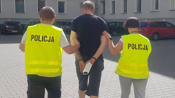 Uprowadził 19-latków i kazał im kopać grób. Policjanci szybko go namierzyli