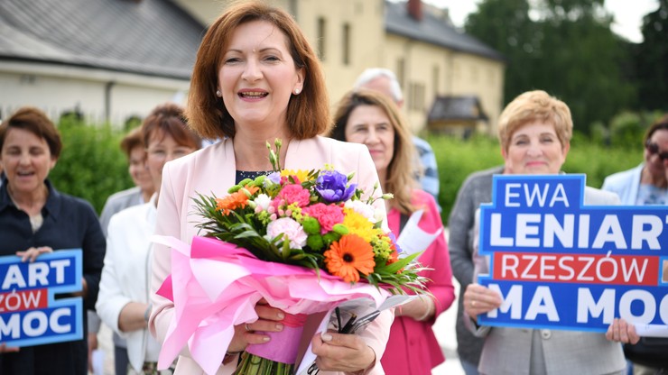 Kandydatka PiS Ewa Leniart z poparciem Honorowego Komitetu Kobiet