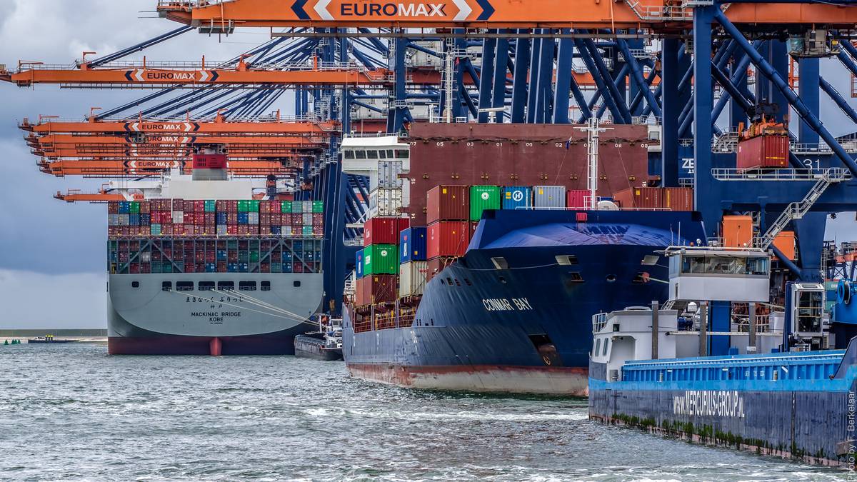 Rezerwują miejsce dla statków NATO. Europejski port szykuje się na wypadek wojny