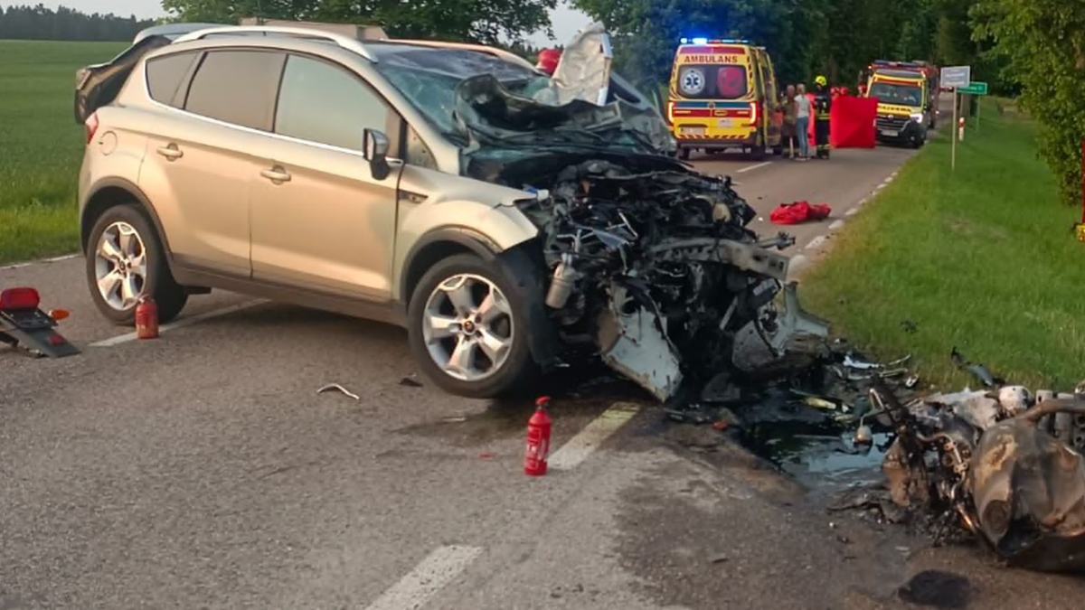 Tragiczny wypadek pod Ostródą. Dwie osoby nie żyją, ranna siedmiolatka
