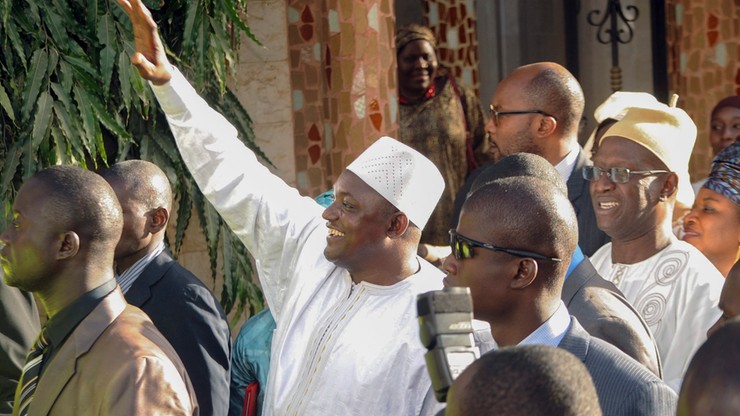 Prezydent Gambii zgodził się oddać władzę. Uda się na wygnanie