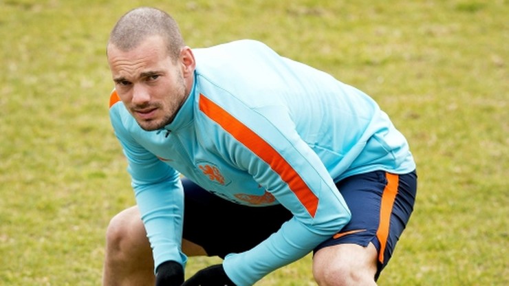 Uraz wykluczy Sneijdera z meczu z Anglią
