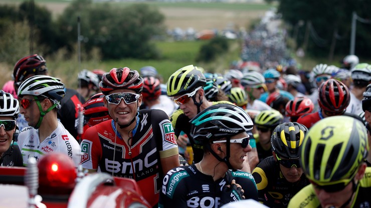 Skandal na Tour de France. 16. etap przerwano po proteście rolników. Użyto gazu łzawiącego 