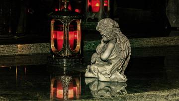 Wszystkich Świętych a L4. Czy chory może odwiedzać groby?