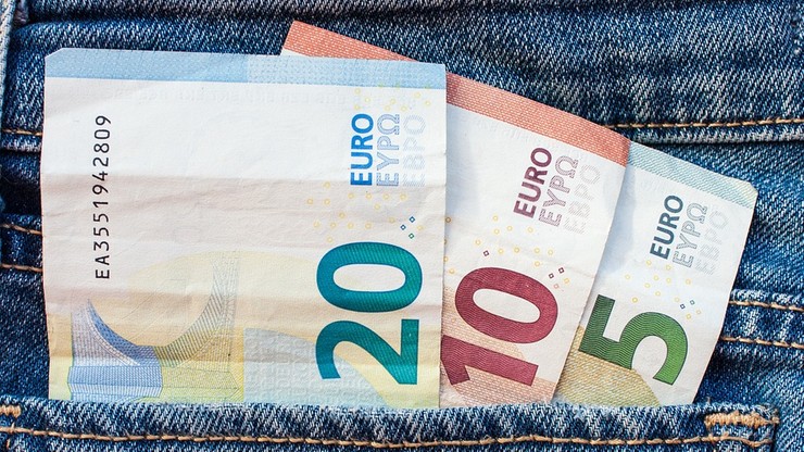 "Można rozważyć za 10-20 lat" - Morawiecki o przyjęciu euro