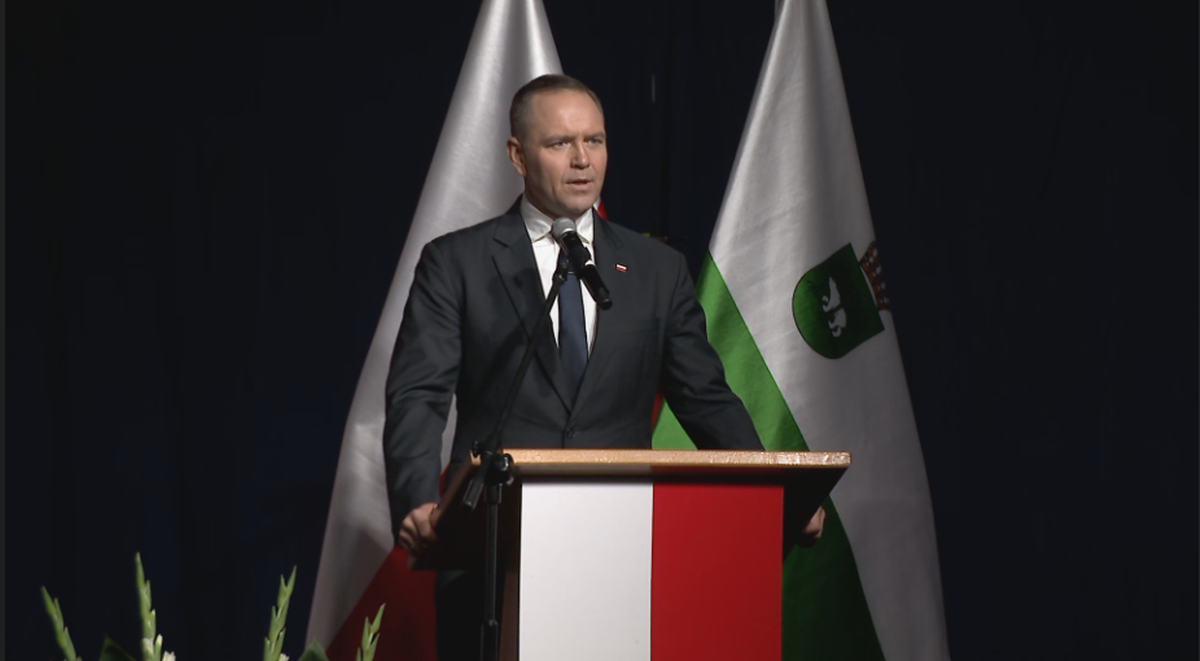 "Pełnoskalowe ekshumacje na Wołyniu". Nawrocki zwrócił się do Zełenskiego