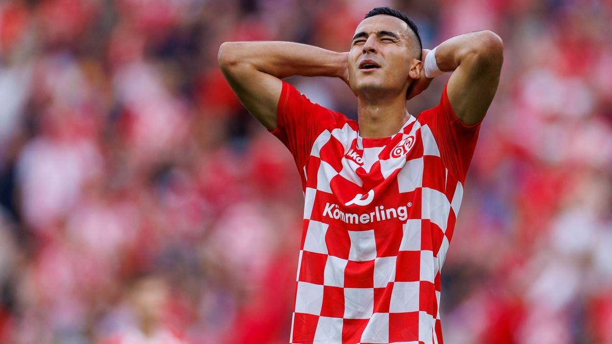Piłkarz Bundesligi odsunięty od gry i treningów. Wystarczył jeden wpis o Palestynie