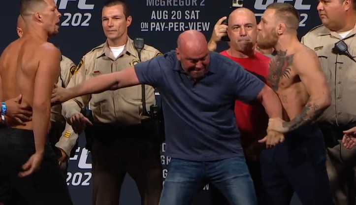UFC 202: Gorąco na ważeniu! McGregor: Powinieneś mnie zabić, teraz powróciłem! (WIDEO)