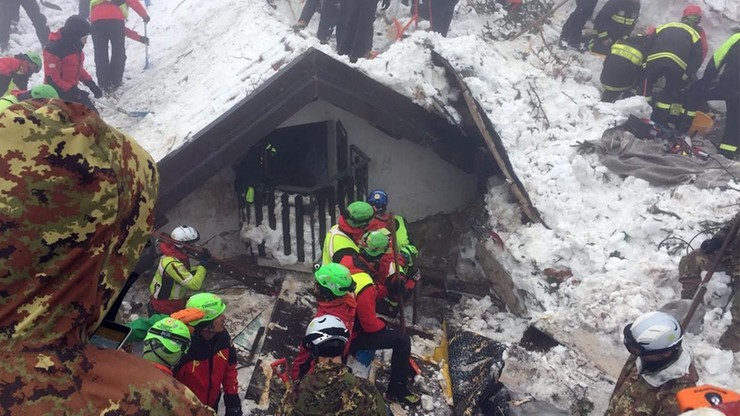 Ciało siódmej ofiary znalezione w gruzach hotelu we Włoszech