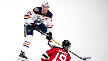 NHL: Trzeci w sezonie hat-trick McDavida i cenne zwycięstwo Oilers