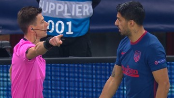 Liga Mistrzów: Luis Suarez ukarany żółtą kartką za... przeszkadzanie sędziemu (WIDEO)