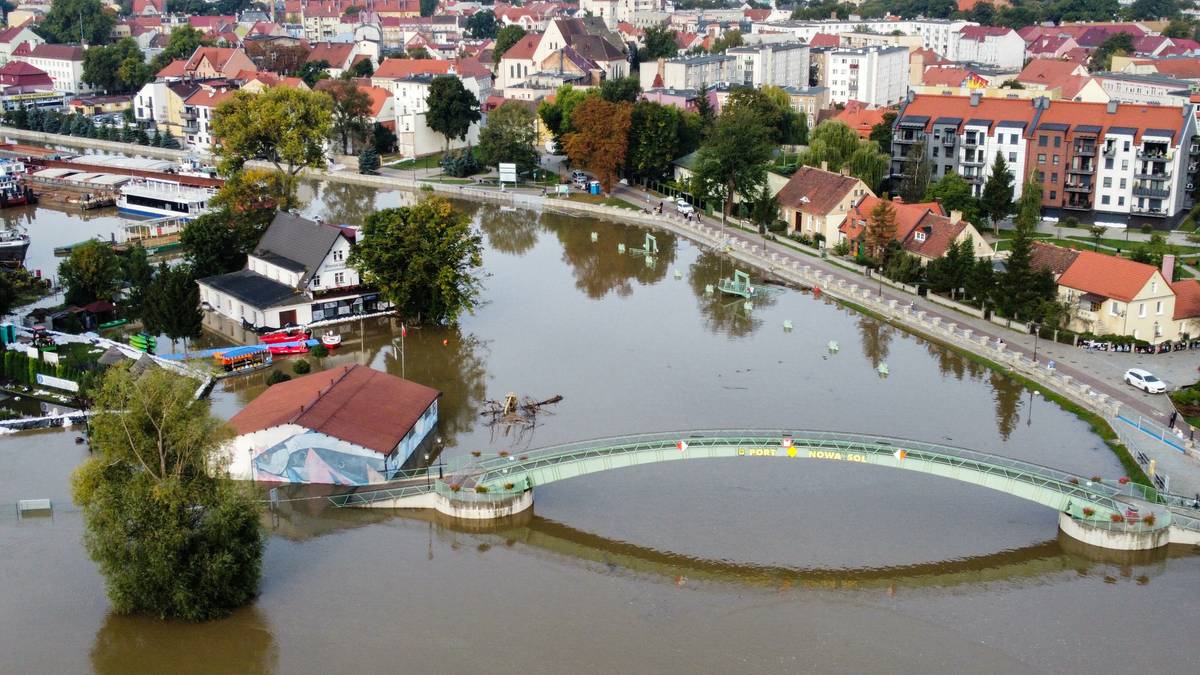 Rząd przyjął projekt ustawy o usuwaniu skutków powodzi