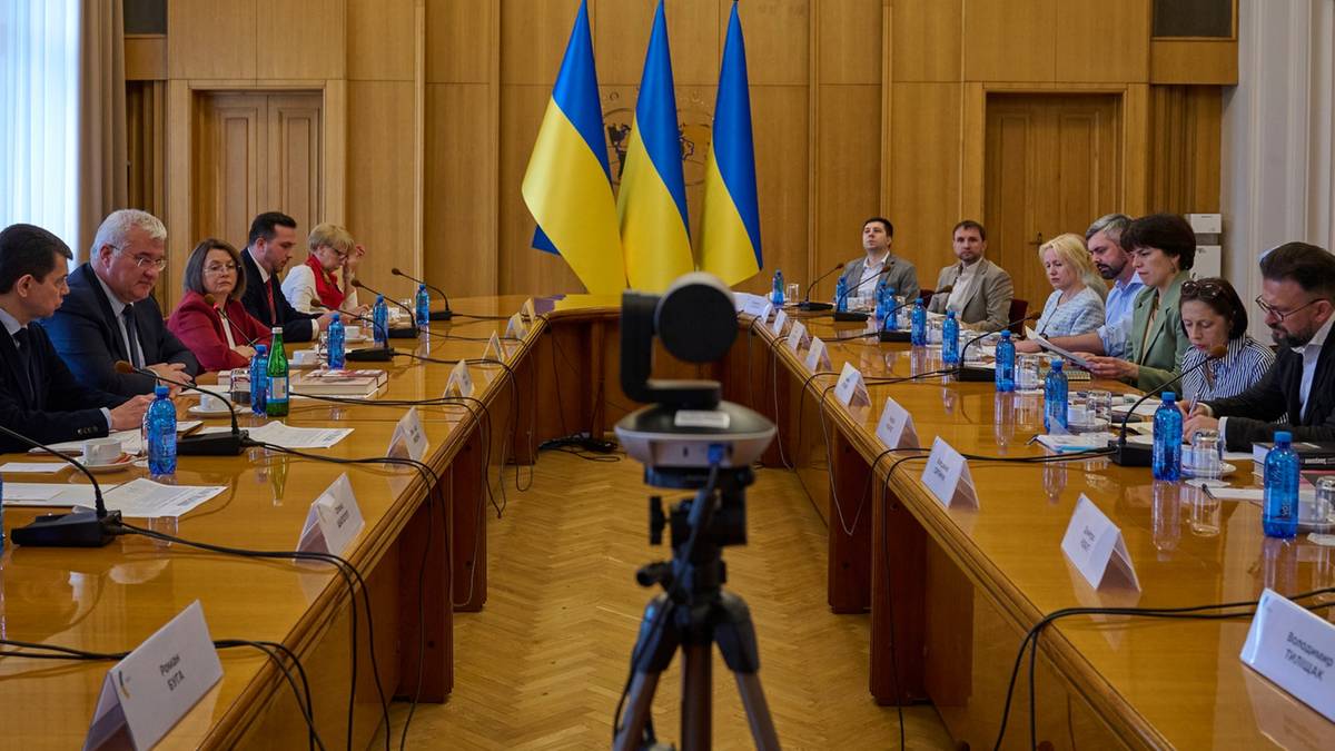 Ukraińska dyplomacja krytykuje Polskę ws. kwestii historycznych. "Jednostronna interpretacja"