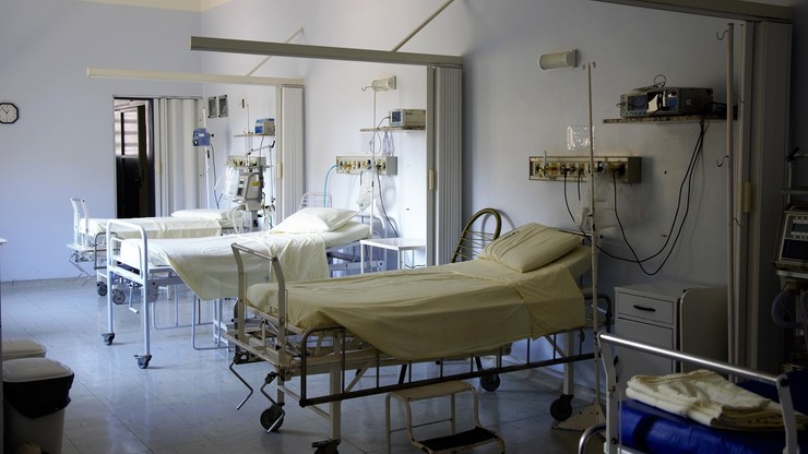 Niemcy: Fala zakażeń COVID-19 komplikuje pracę szpitali. Ponad połowa OIOM-ów ogranicza działalność