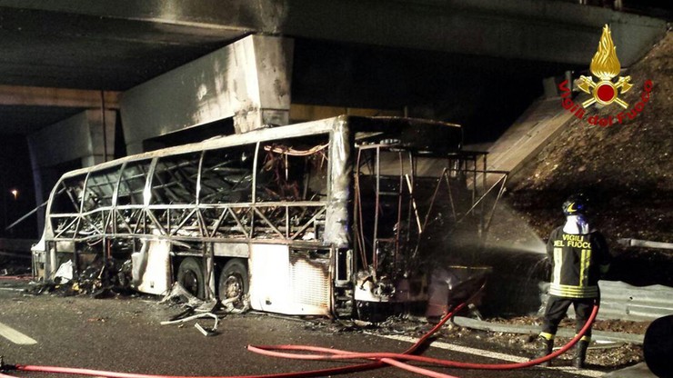 Wypadek węgierskiego autobusu we Włoszech. 16 osób nie żyje, 13 jest ciężko rannych