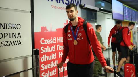 Polscy siatkarze wrócili z Filipin. Zostali przywitani na lotnisku