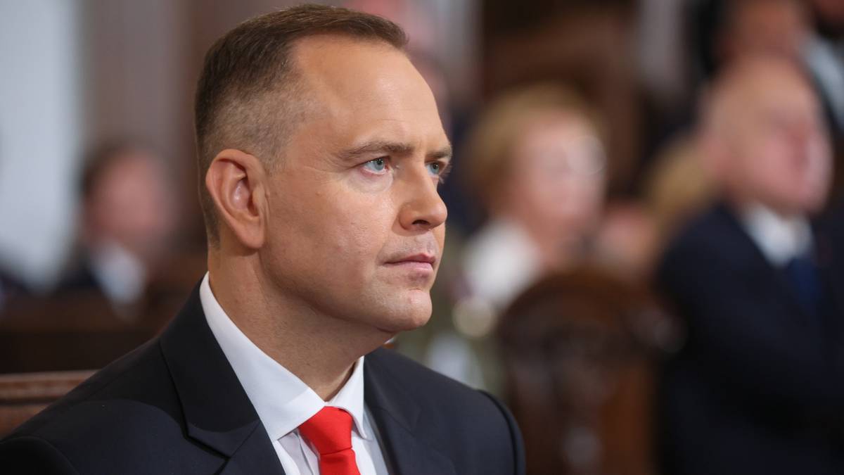 Zarobki prezydenta Karola Nawrockiego. Dzięki rządowi dostanie podwyżkę