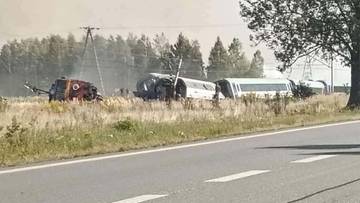 Wykolejenie pociągu osobowego. Trwa wydanie specjalne [OGLĄDAJ]