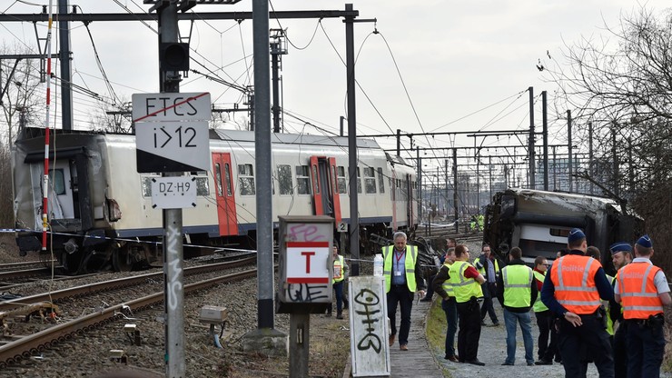 Belgia: pociąg wypadł z torów. Jedna osoba nie żyje
