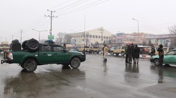 Seria eksplozji w pobliżu akademii wojskowej w Kabulu. Państwo Islamskie przyznało się do ataku