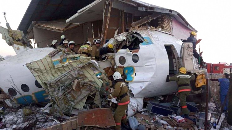 Katastrofa samolotu w Kazachstanie. Nowy bilans ofiar [WIDEO]