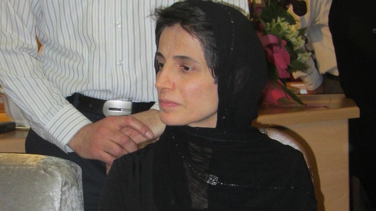 "Żona została skazana na 38 lat więzienia i 148 batów". Sprzeczne informacje o wyroku sądu w Iranie