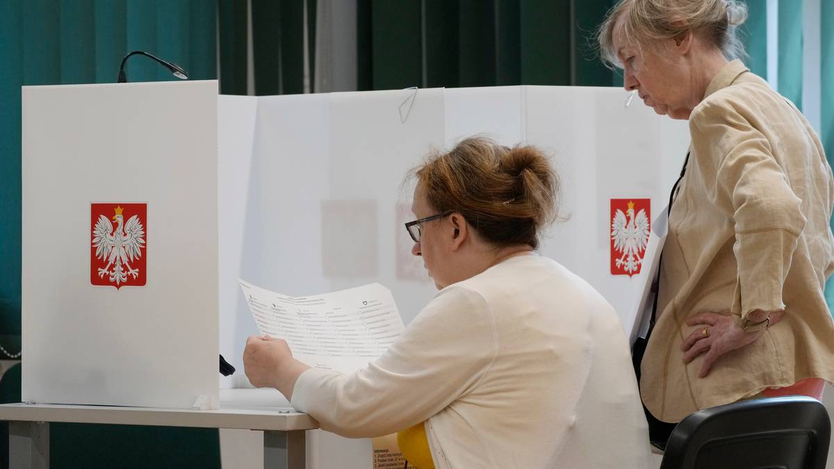 Polacy wciąż się wahają. Co czwarty może zmienić wyborczą decyzję