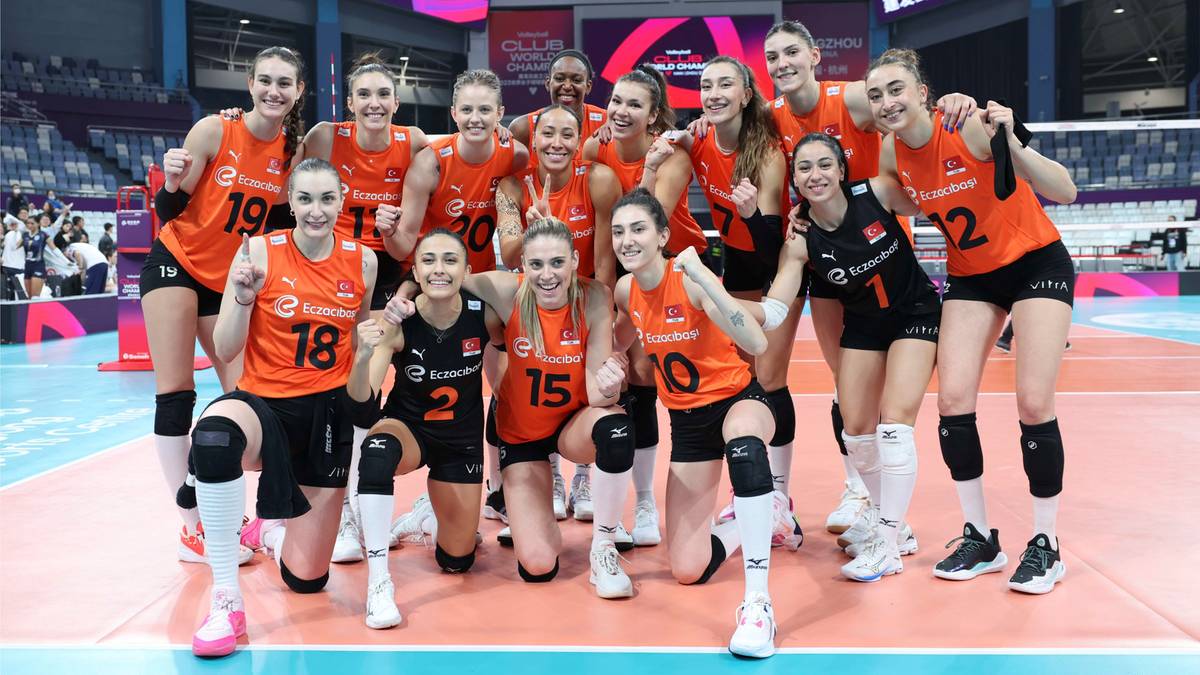 Finał KMŚ siatkarek 2023: Eczacibasi Dynavit Stambuł – VakifBank SK. Relacja i wynik na żywo