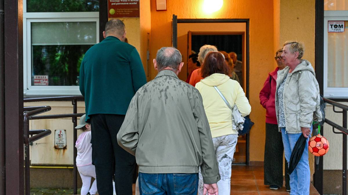 Wykształcenie wyraźną linią podziału. Deklasacja w trzech grupach