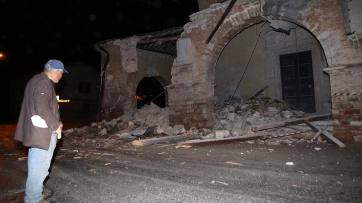 "Naszego miasteczka już nie ma". Lekkie obrażenia ludzi po trzęsieniu ziemi we Włoszech
