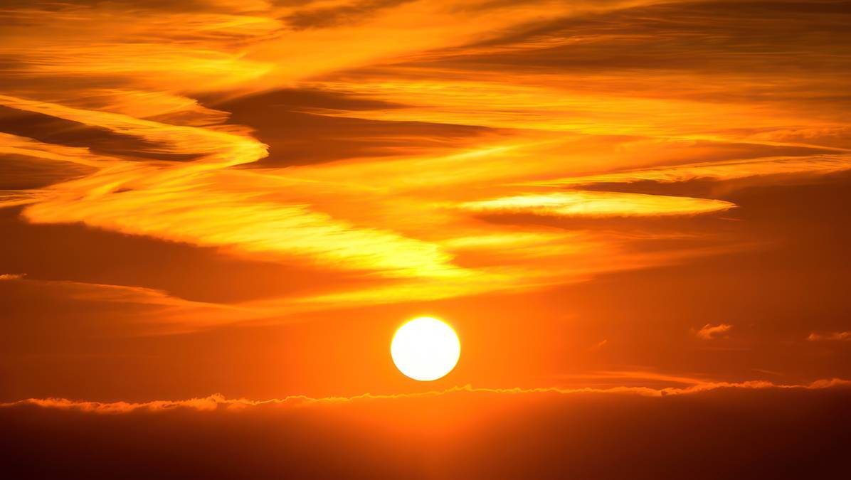 Najwcześniejszy zachód Słońca w tym roku. Fot. Pixabay.